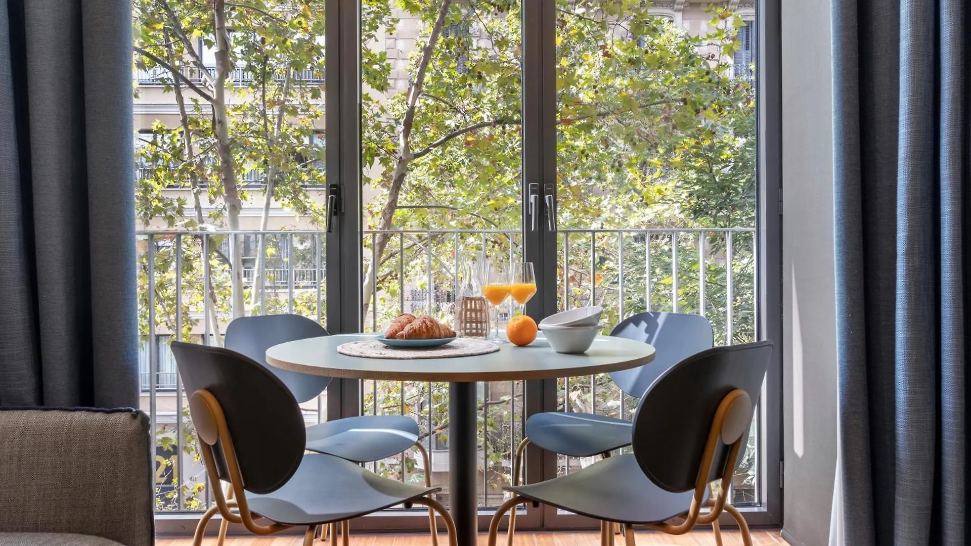 ברצלונה Aspasios Diagonal Art Apartments